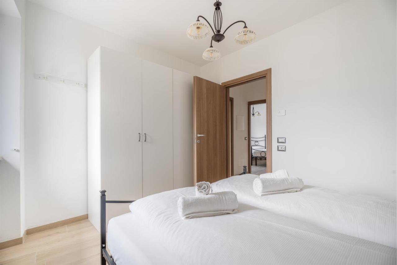 شقة Casa Stefano ريفا ديل غاردا المظهر الخارجي الصورة